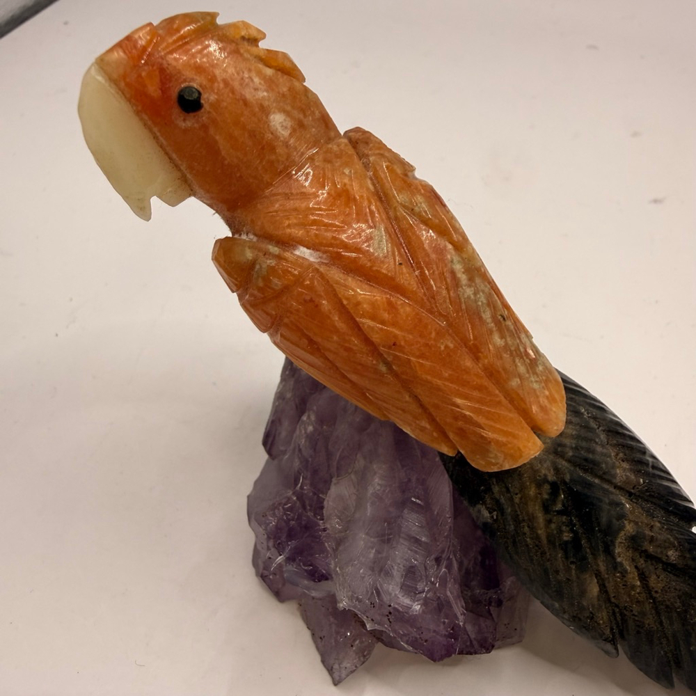 Semi Precious gemstone Bird figure Orange and Green Parrot on Amethyst - Picture 7 of 14